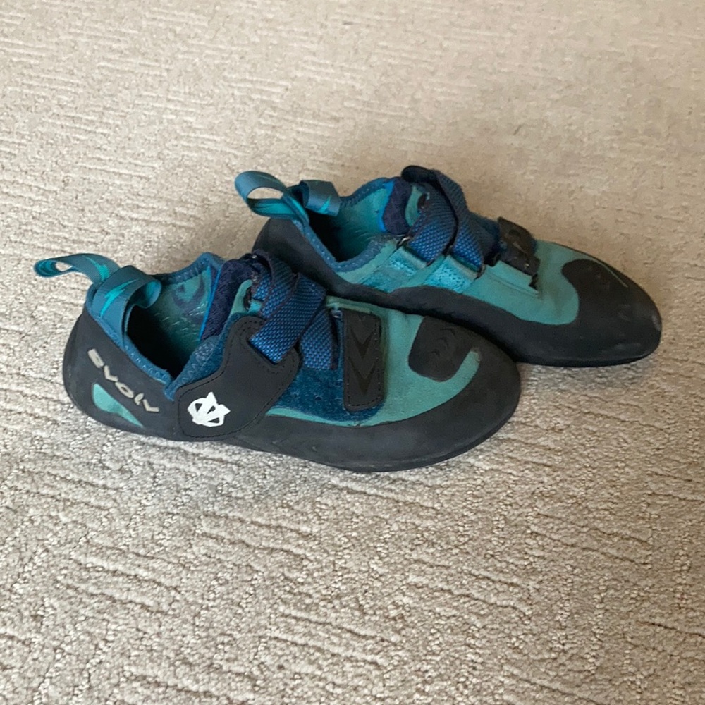EVOLV ✨ Women's Kira Climbing Shoe
